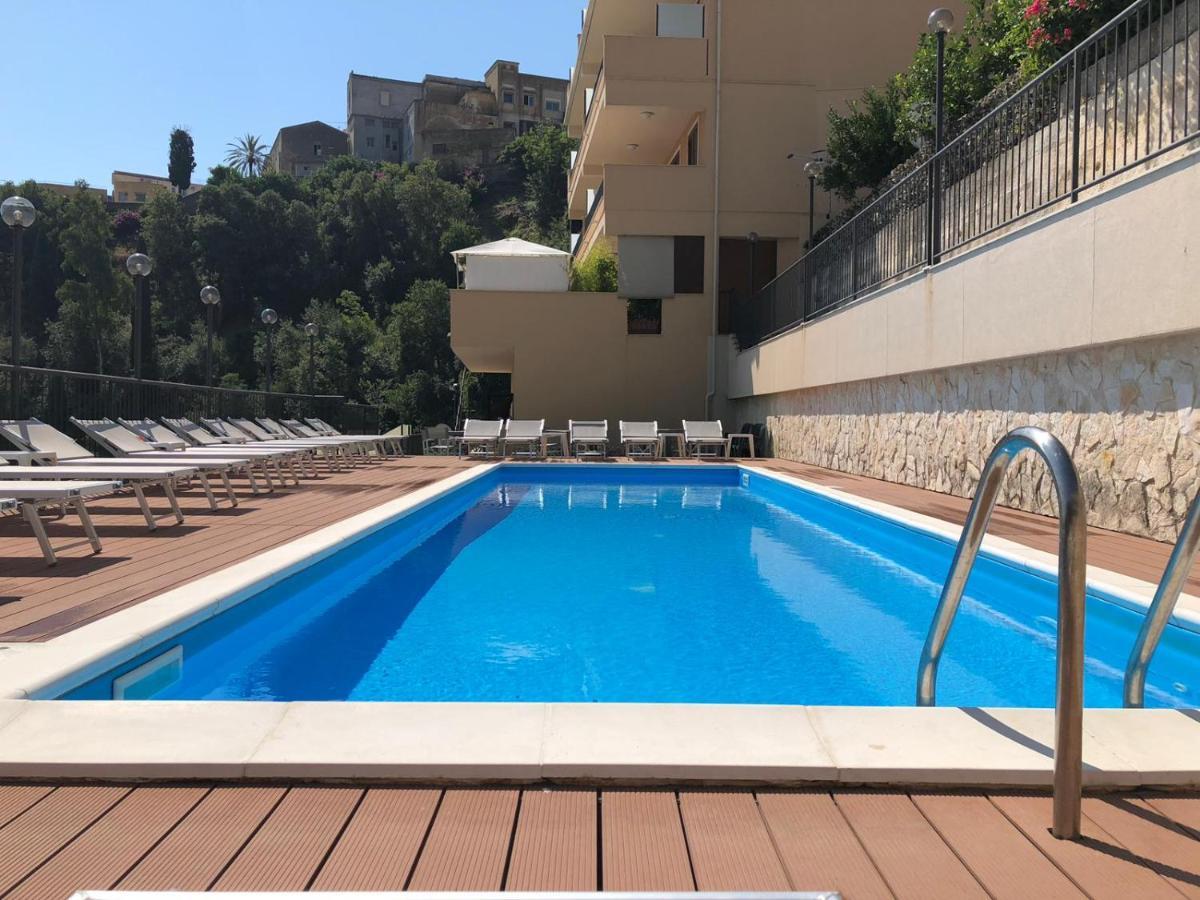 Casa Vacanza "Ilenia" - Таормина Экстерьер фото